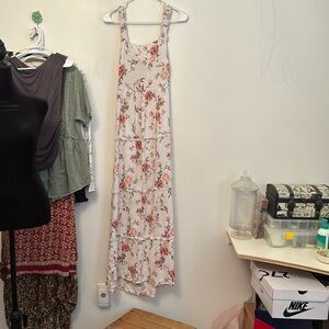 J for Justify Beautiful romantic maxi dress Medium Open back